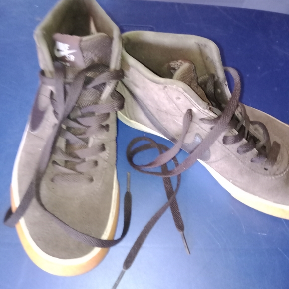 Nike SB Bruin Hi Skate Shoe - Picture 7 of 8